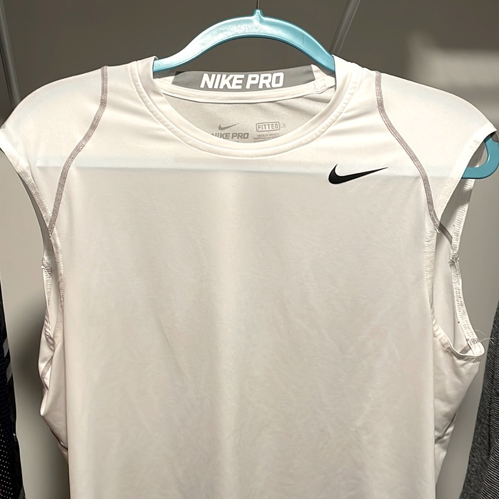 Nike Pro Combat Dri-Fit Tech, Sleeveless Workout Shirt, W, (L)